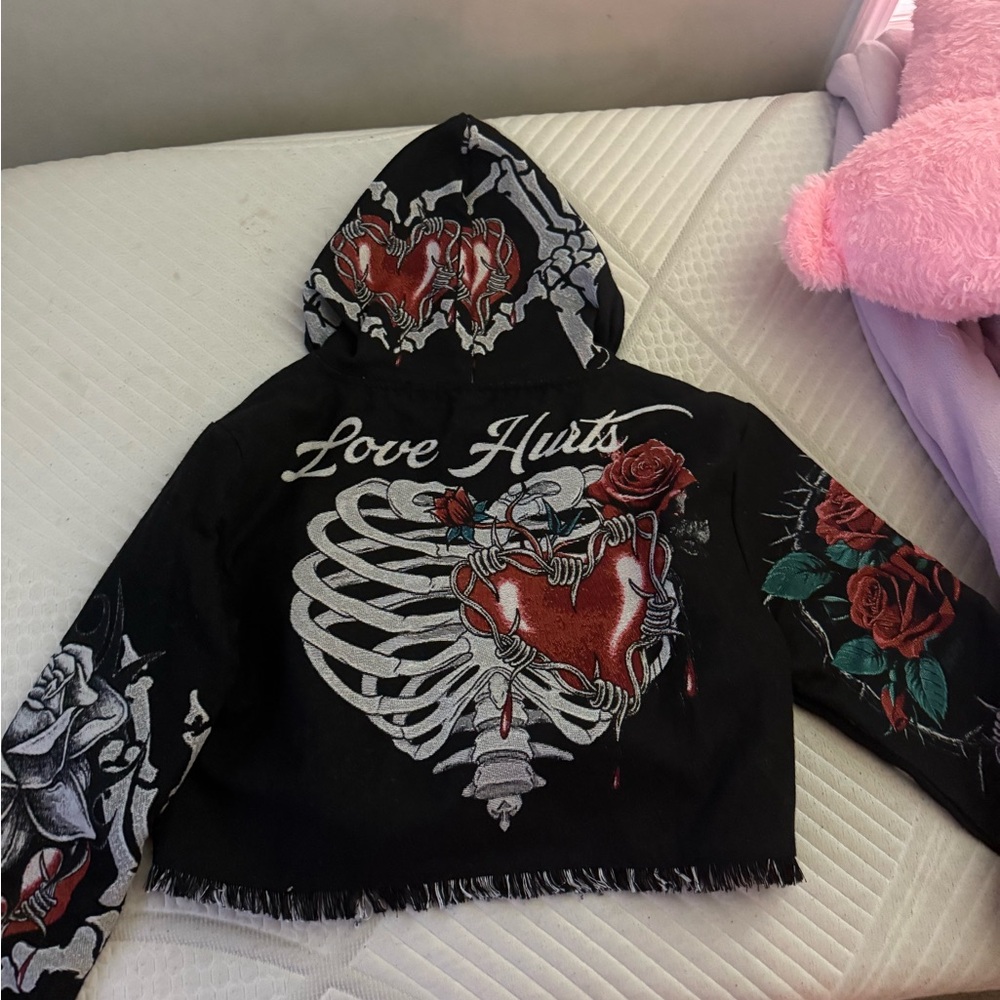 Black Skeleton Heart Tapestry Hoodie